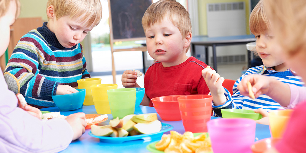 apple slices for school snacks