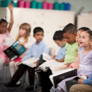 children learning about the bible