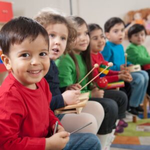 children learning music