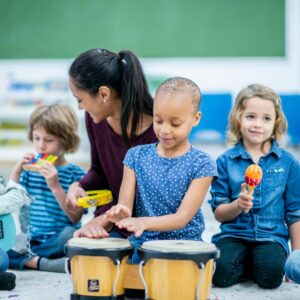 children learning music