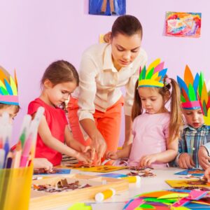 preschoolers creating crafts
