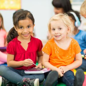 kids working together