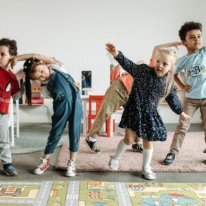 Preschoolers dancing